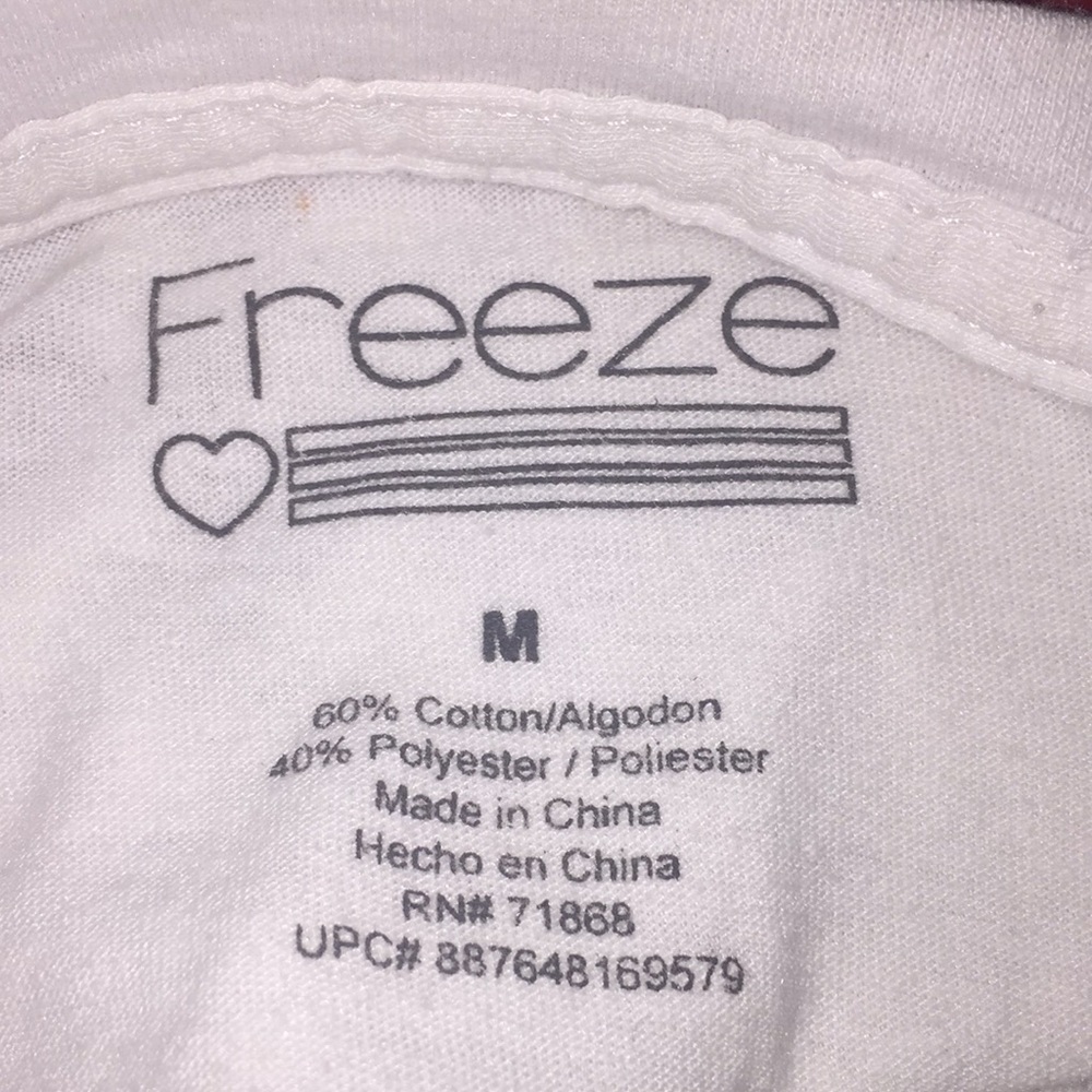 Med white Brooklyn tee